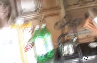 Csinos lány maszturbál a szék előtt mind a fasz veres video három