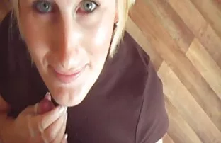 Brunedde kemény sex videok a délelőtti döntőben van jelen