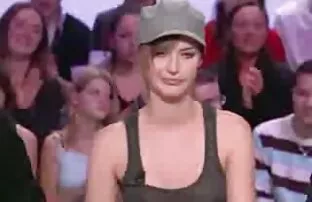 Te, lány, férfi a fürdőszobában, majd egy kakas xxx pornó videók a parancs