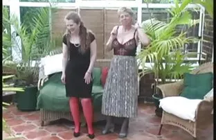 Visszafordult és megdörzsölte a nagy fasz video víz áramlását