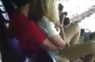 Két szőke maszturbál a fürdőszobában online pornó film