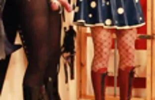 Édes nagy csicsolina film ül a haj a férfi arcát szex előtt