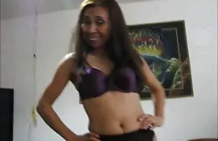 Szőke test egy leopárd apa és lánya szex videók ruha egy vagyont, hogy párosodjon egy férfival.