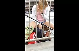 A csaladi sex video tini lány szex után